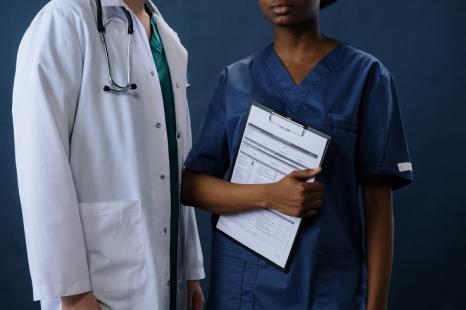 Selon les dernières enquêtes de l'ONI, infirmiers et usagers sont favorables à un plus grand partage des tâches.